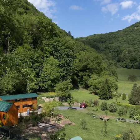 Chalet Le Refuge Du Milan - Bus Avec Jacuzzi 5 Personnes Bertren