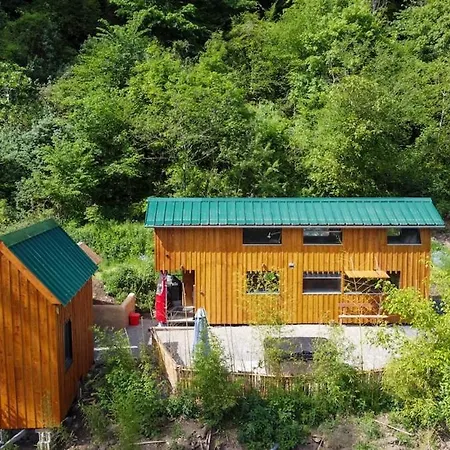 Le Refuge Du Milan - Bus Avec Jacuzzi 5 Personnes Chalé *