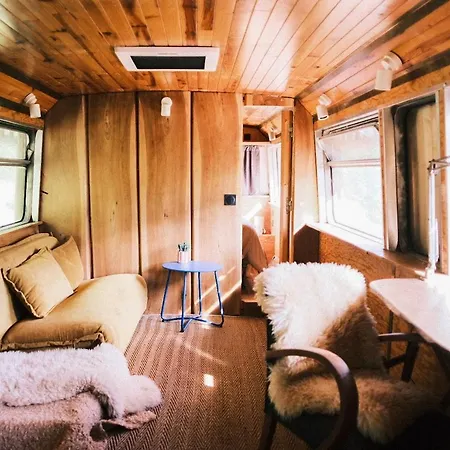 Le Refuge Du Milan - Bus Avec Jacuzzi 5 Personnes Chalet Bertren