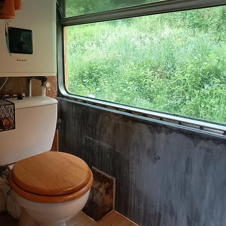 Le Refuge Du Milan - Bus Avec Jacuzzi 5 Personnes Chalé